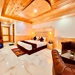 Himalayan Hill Queen Resort, Manali M98160-43400