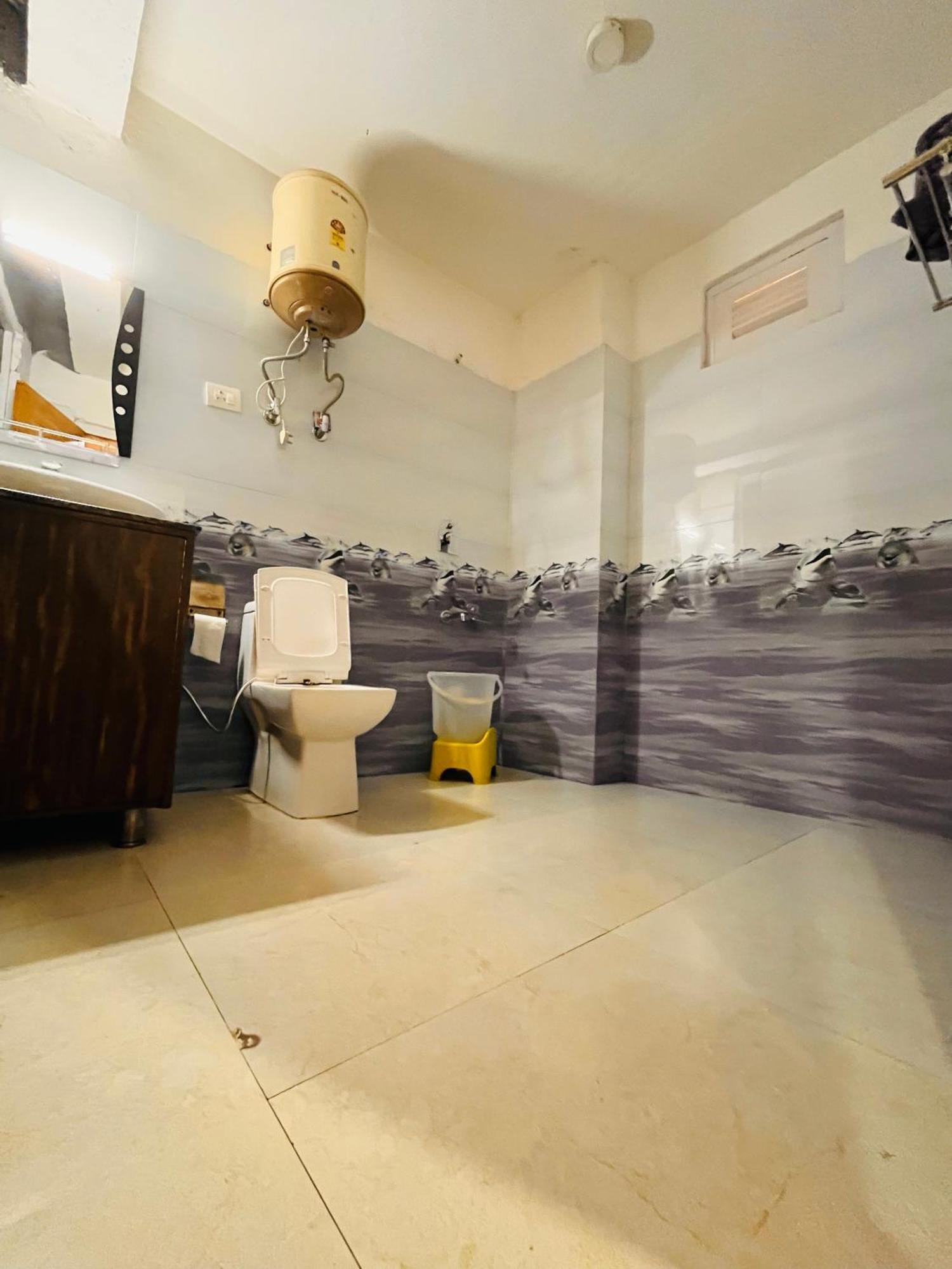 Himalayan Hill Queen Resort, M98160-43400 Hotel 4*