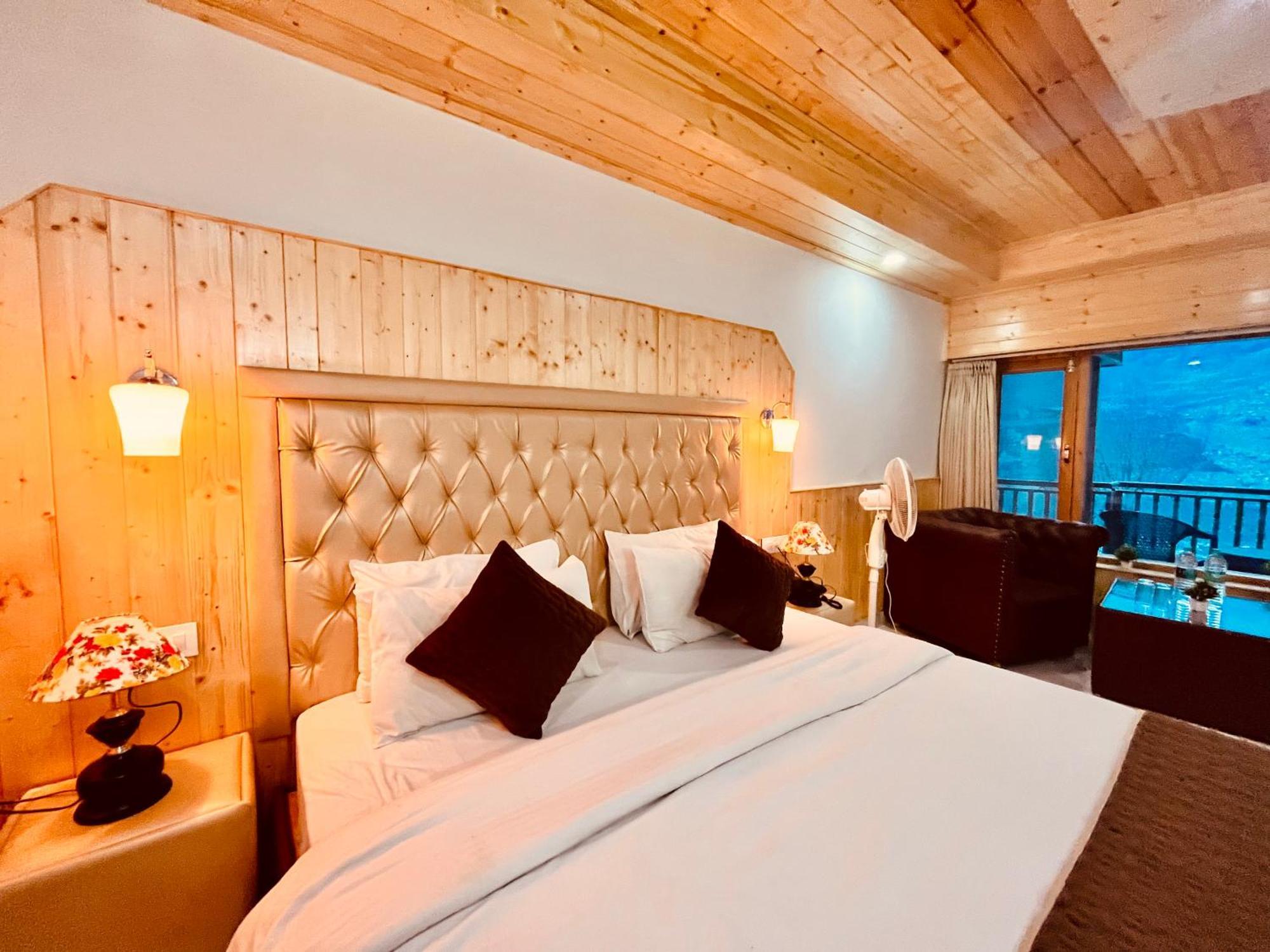 Himalayan Hill Queen Resort, M98160-43400 Manali (Himachal Pradesh)