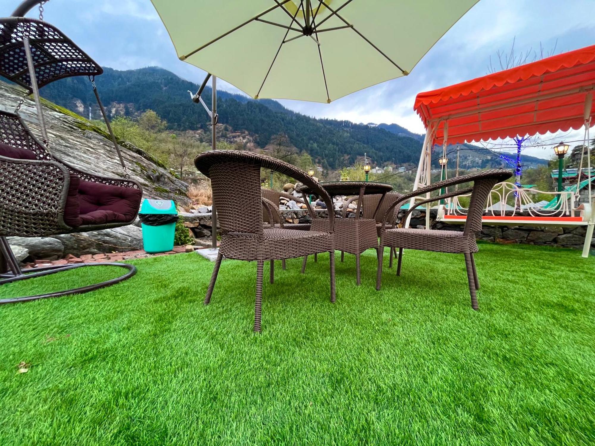 Hotel Himalayan Hill Queen Resort, M98160-43400 4*